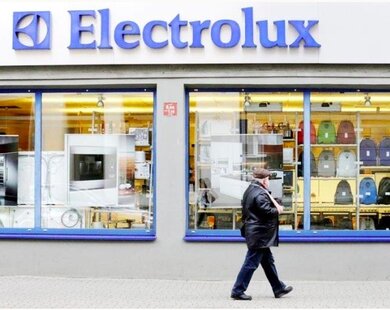 Midea muốn mua Electrolux