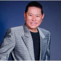 Ông Hoàng Kiều, người từng xếp trên ông Phạm Nhật Vượng trong danh sách tỷ phú Forbes giàu thế nào?