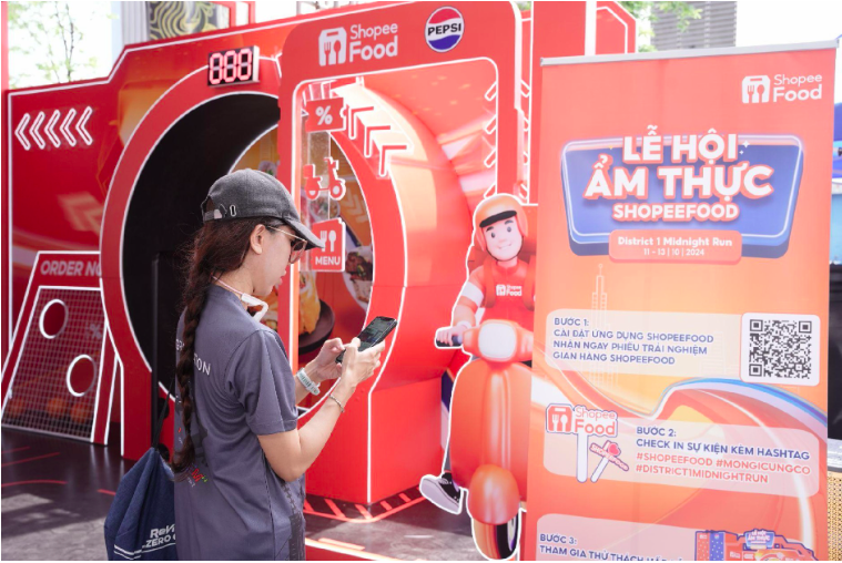 ShopeeFood bùng nổ với Lễ hội ẩm thực tại District 1 Midnight Run 2024: Hàng trăm món ngon giữa đại lộ sôi động