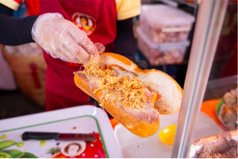 ShopeeFood bùng nổ với Lễ hội ẩm thực tại District 1 Midnight Run 2024: Hàng trăm món ngon giữa đại lộ sôi động