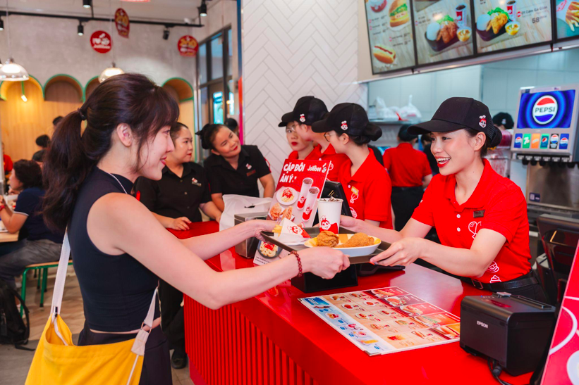 Jollibee Việt Nam cam kết lâu dài với thị trường Việt Nam qua chiến dịch khai trương cửa hàng thứ 200